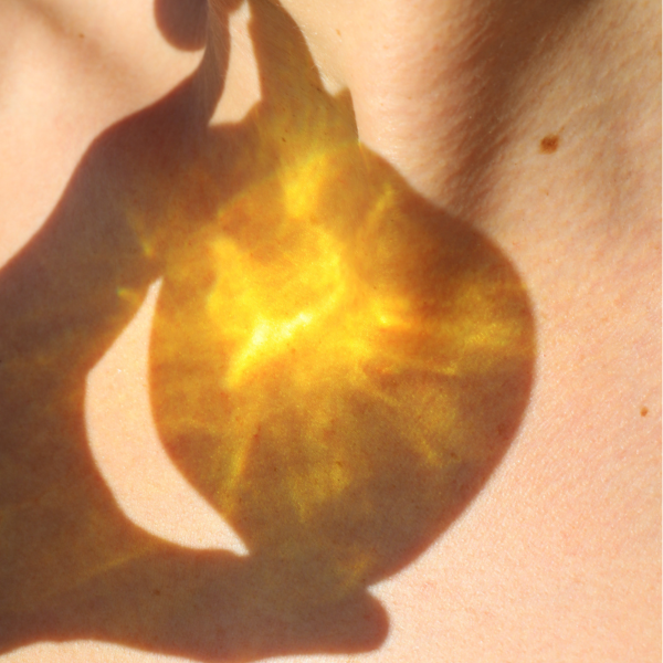 v.9 Yellow Heart - The Heart of Wonder EDP 90ml - Image 5