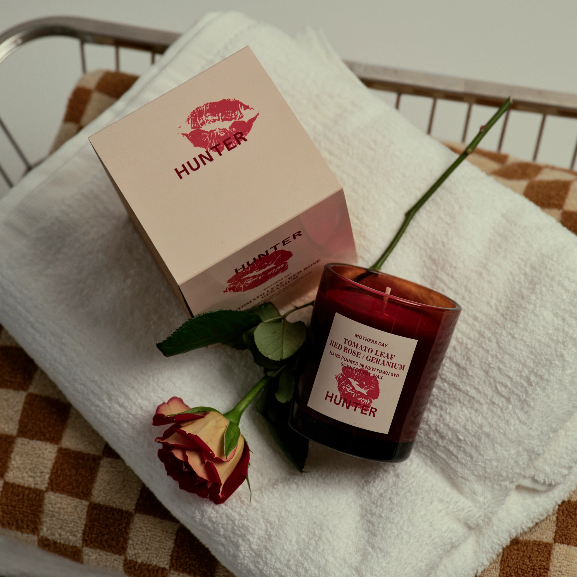 Mothers's Day Tomato Leaf Candle 330g - Image 2