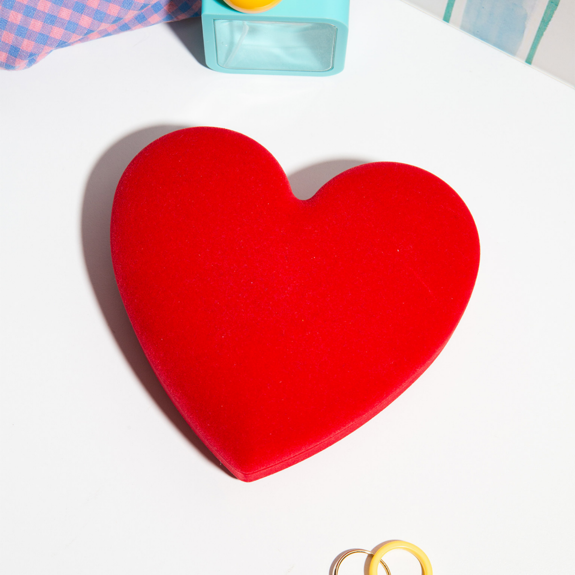 Love Velvet Box Red - Image 5